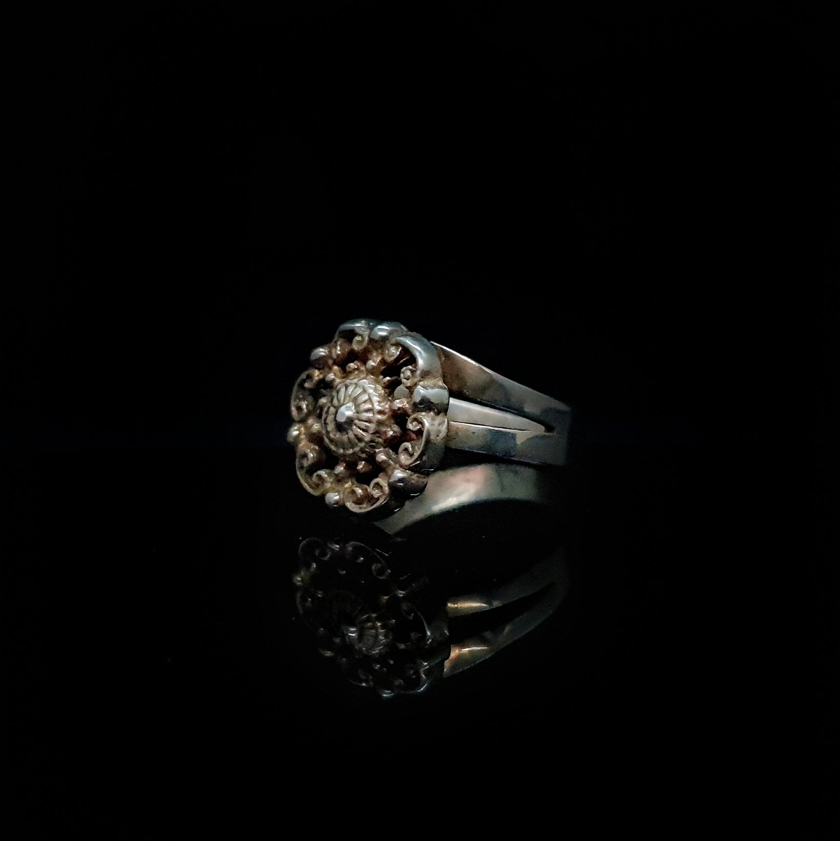 Anillo Flor Rústica
