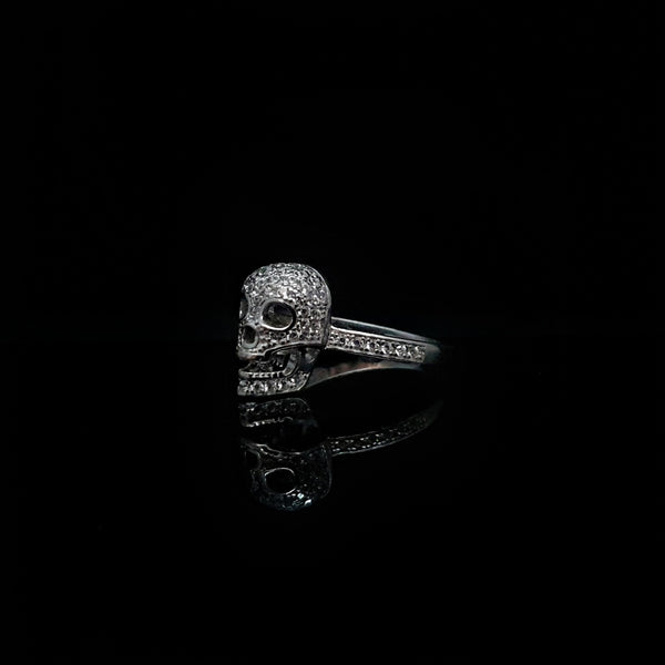 Anillo Cráneo Chico con Circonias