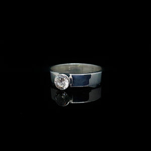 Anillo Argolla con Circonia