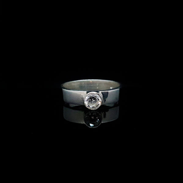 Anillo Argolla con Circonia