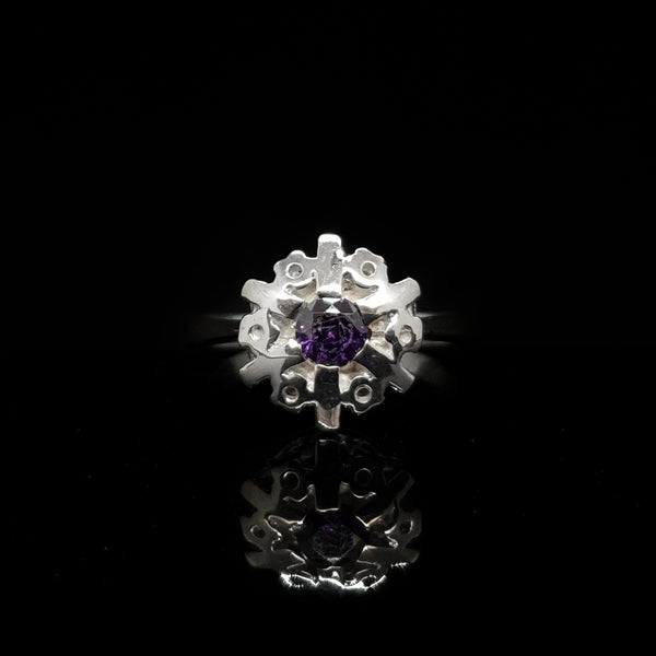 Anillo Flor con Circonia Morada